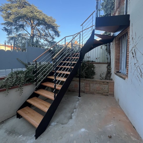 Escalier métal sur mesure design Toulouse